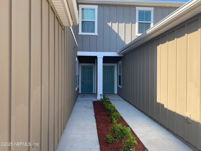 Foto del edificio - 9589 Mira Loma Dr
