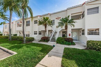 Building Photo - 6059 Bahia Del Mar Blvd S