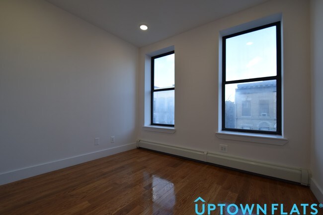 Building Photo - 102 Odell Clark Pl