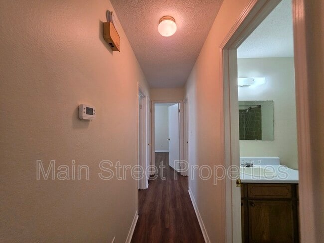 Building Photo - 6942 Falcon Dr