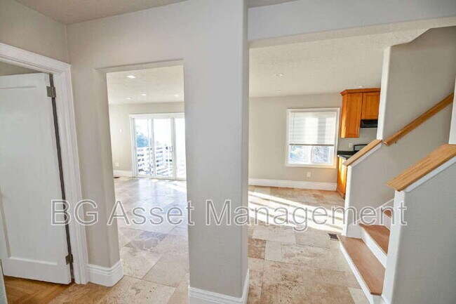 Foto del edificio - 1723 Bayo Vista Ave