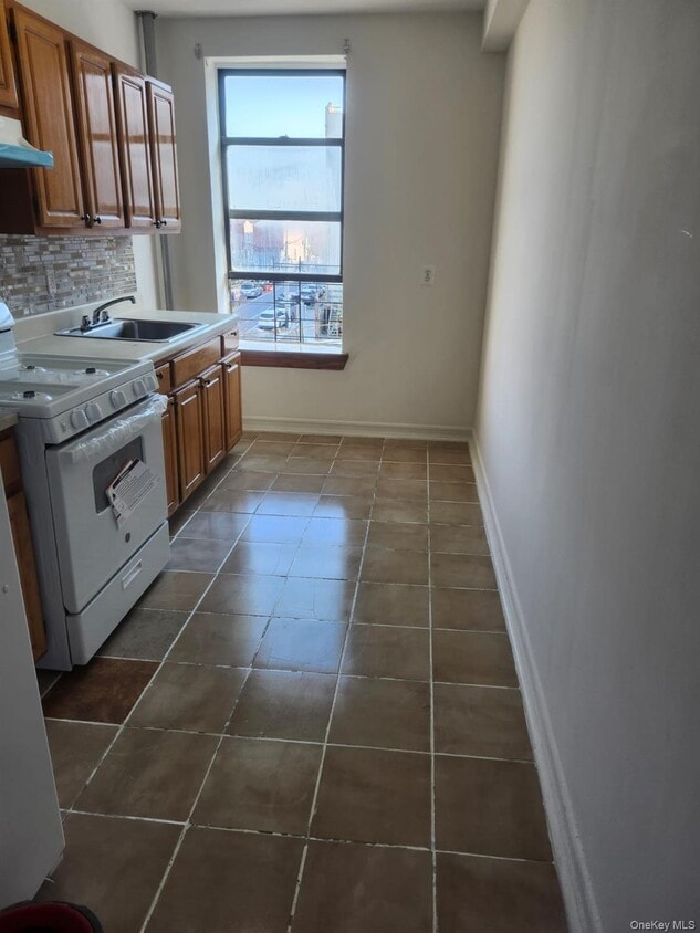 Foto del edificio - 875 Longfellow Ave