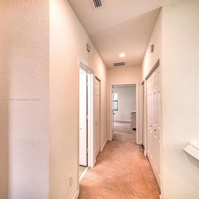 Foto del edificio - 3962 Devenshire Ct