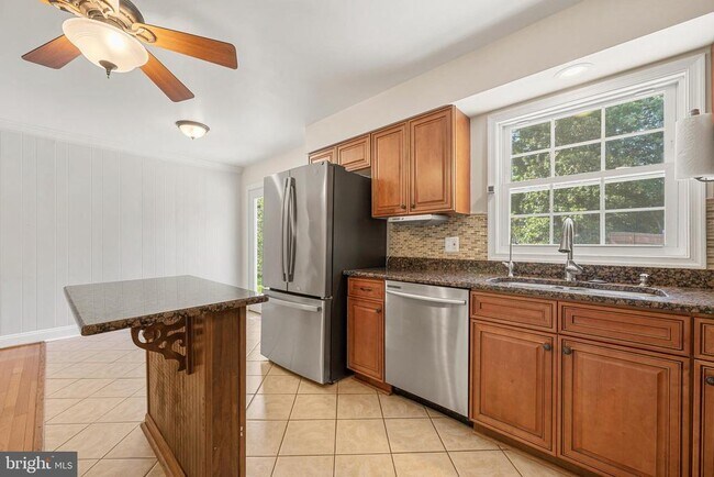 Building Photo - 13204 Nickleson Dr