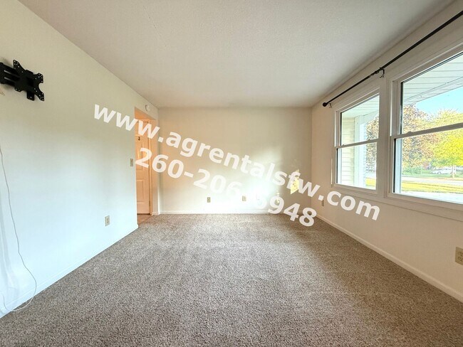 Building Photo - 5705 Graber Dr