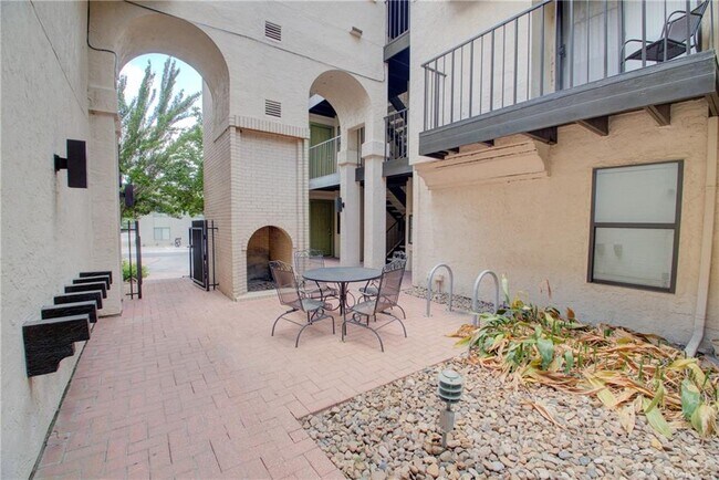 Building Photo - 1306 Norwalk Ln
