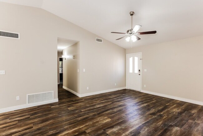 Foto del edificio - 18861 N 77th Ave
