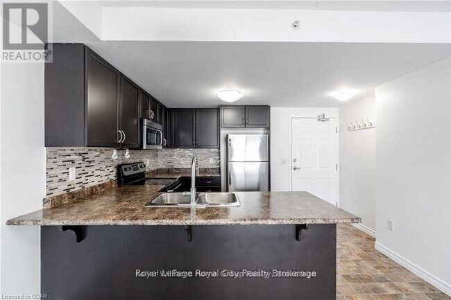 Building Photo - 67 Kingsbury Square