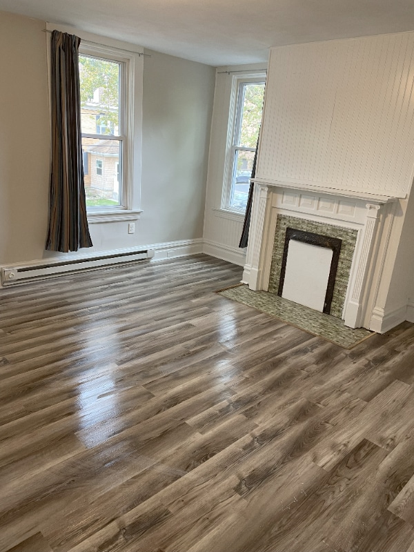 Building Photo - 1403 5th Ave