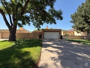 Building Photo - 43 Paseo Village