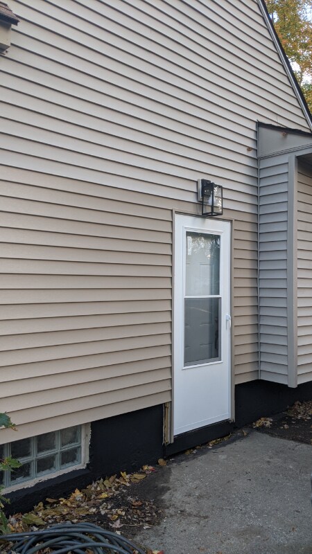 Building Photo - 580 4th Ave