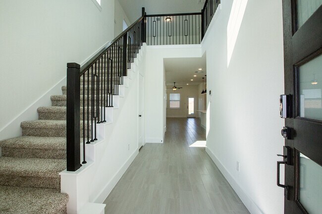 Foto del edificio - 21134 Garden Palm Dr