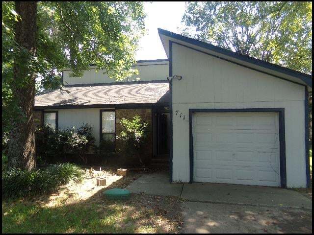 Primary Photo - 711 Briar Ridge Ct