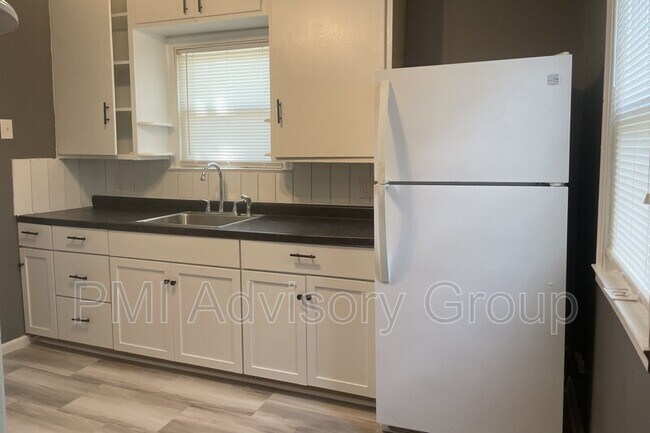 Foto del edificio - 830 SW Oakley Ave