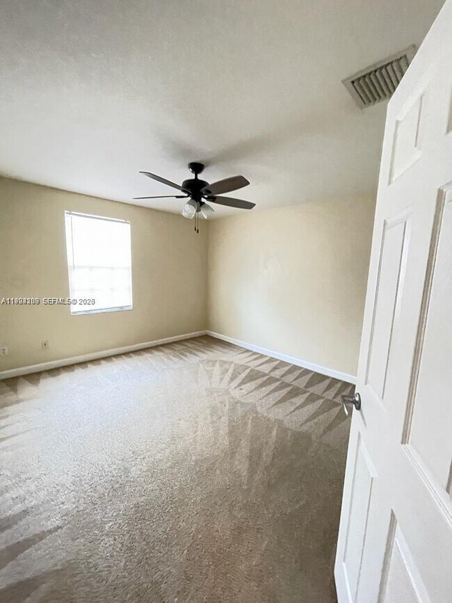 Foto del edificio - 19183 N Hibiscus St