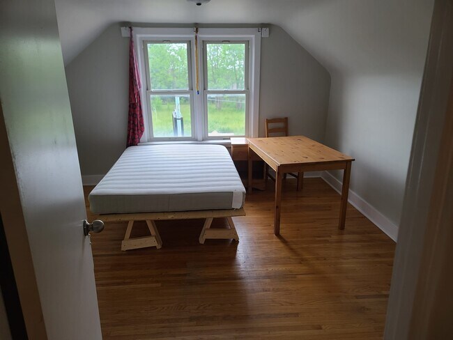 Photo du bâtiment - 5592 Robinson St