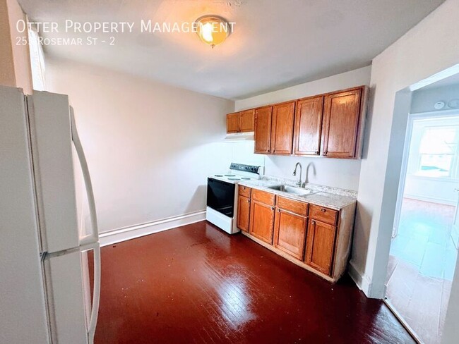 Building Photo - 253 Rosemar St