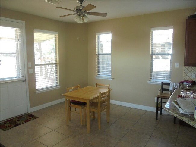 Building Photo - 522 Remington Green Ct