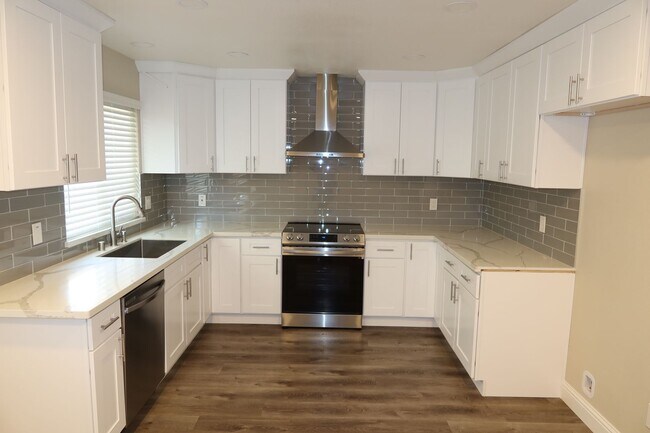 Foto del edificio - 379 Windward Way