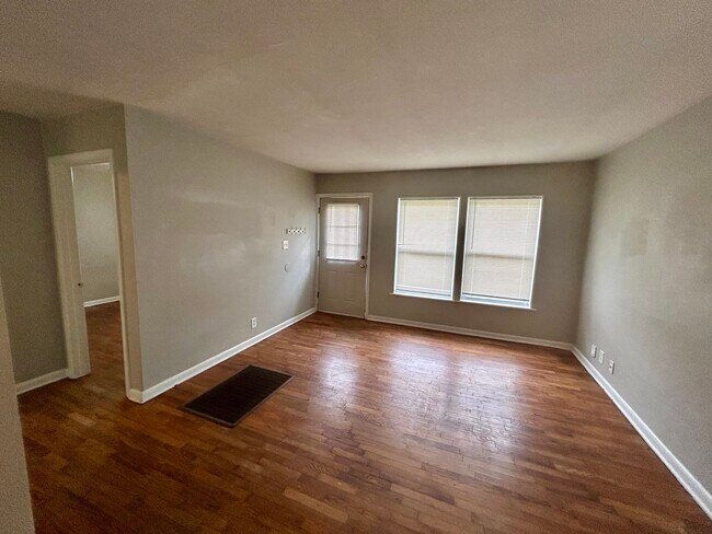 Foto del edificio - 1609 W 22nd Terrace