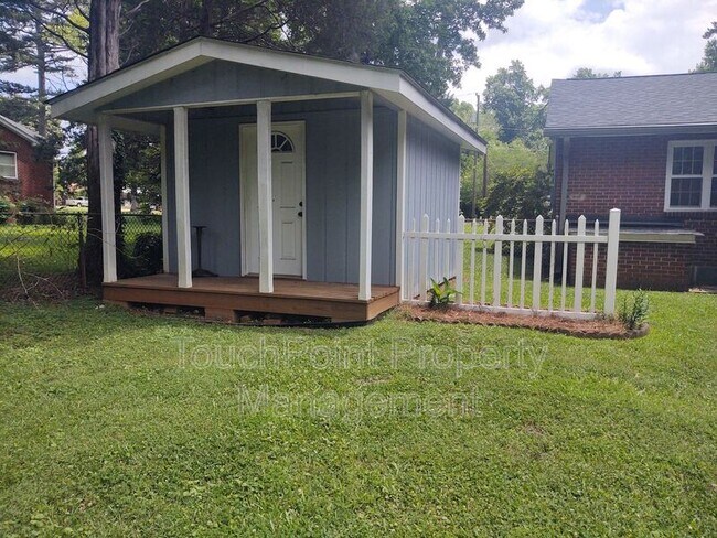 Building Photo - 4936 Lochlain Dr