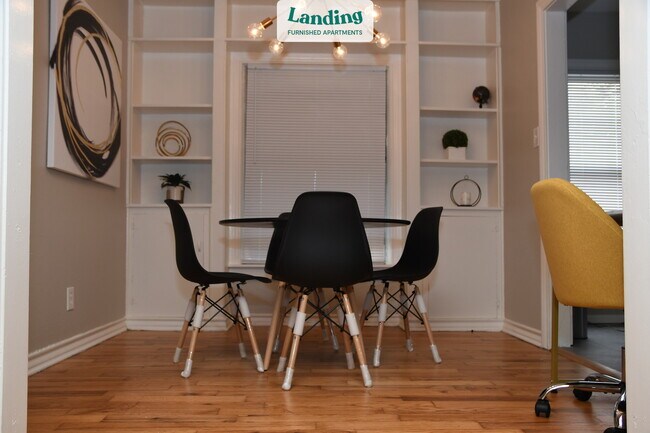 Foto del edificio - 3020 8th Ave