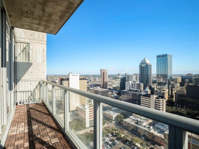 Building Photo - 777 N Ashley Dr