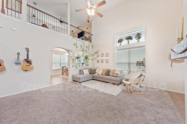 Building Photo - 5516 Pinery Dr