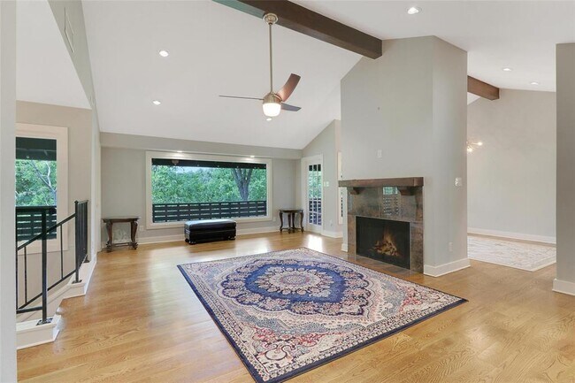 Foto del edificio - 3801 Laurel Ledge Ln