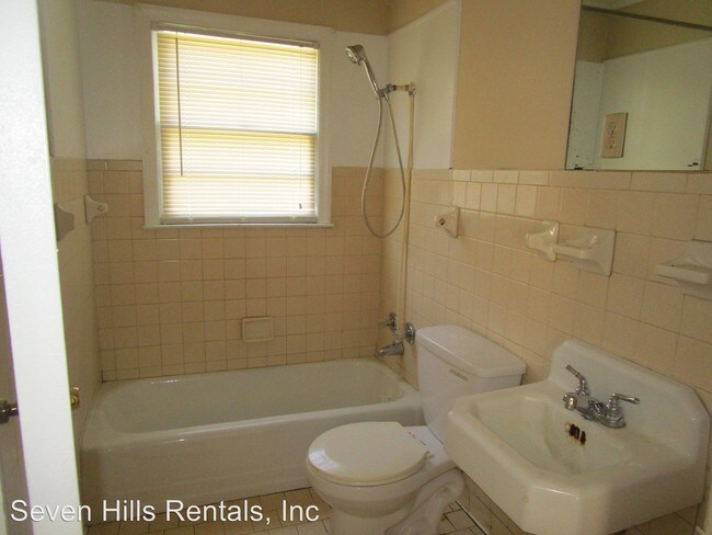 Building Photo - 2 br, 1 bath House - 119 Holly Street