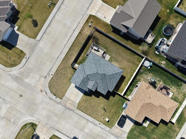 Foto del edificio - 4225 Yarrow Dr