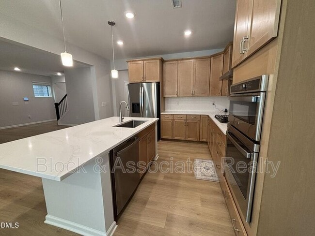 Building Photo - 2105 Goudy Dr