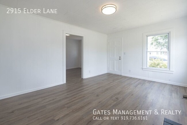 Foto del edificio - 2915 Elder Ln
