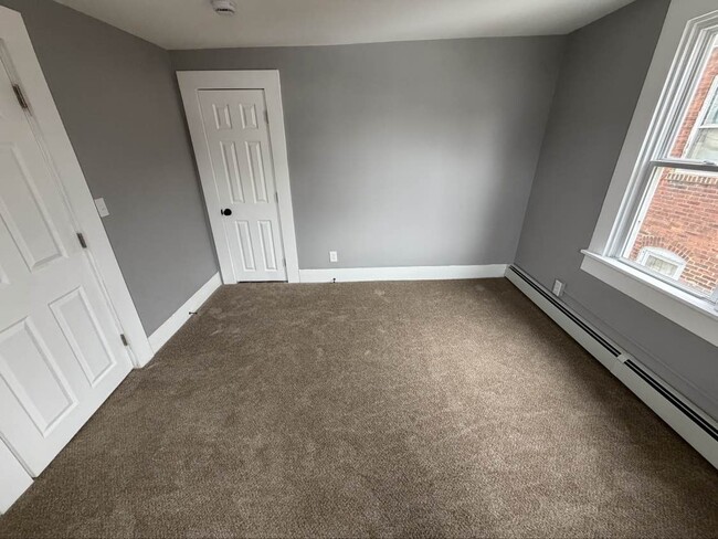 Building Photo - 2 Monteleone Pl