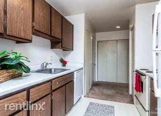 Foto del edificio - 2102 Pauline Blvd