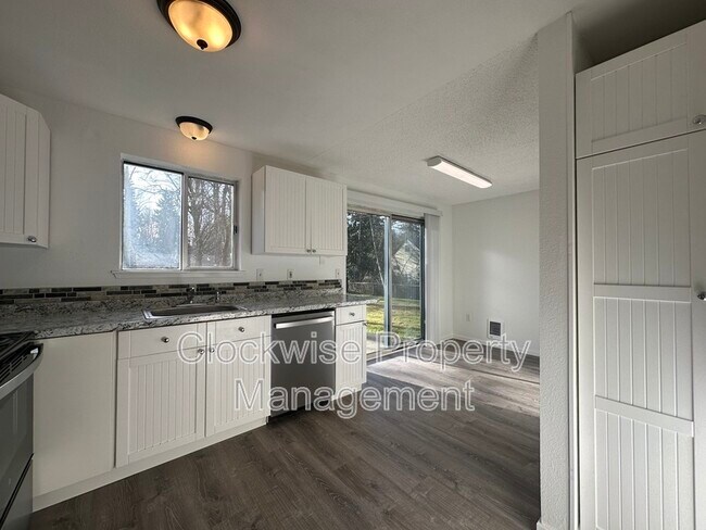 Building Photo - 816 101st St Ct E