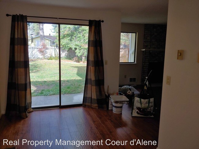 Building Photo - 3 br, 1.5 bath House - 1813 Jenny Lynn Ln.