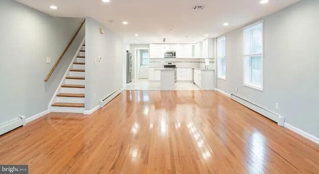 Foto del edificio - 217 Simpson Rd