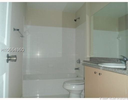 Building Photo - 340 Crestwood Cir