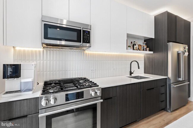 Foto del edificio - 3117 Georgia Ave NW