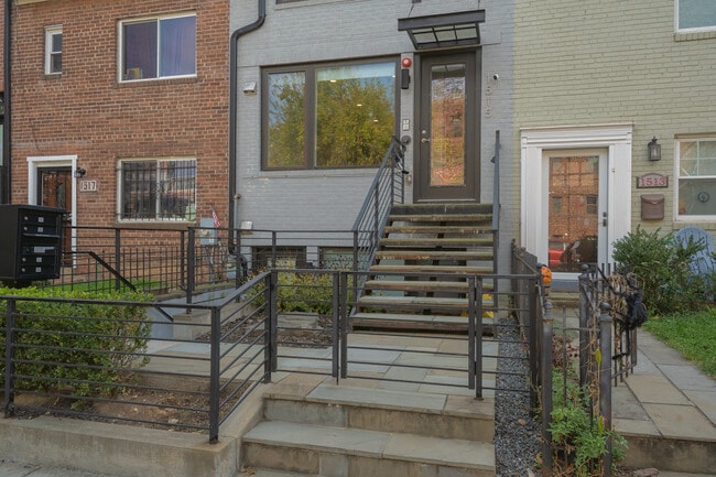 Foto del edificio - 1515 K St SE