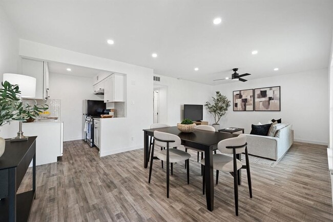 Foto del edificio - 5911 Sheridan Ave