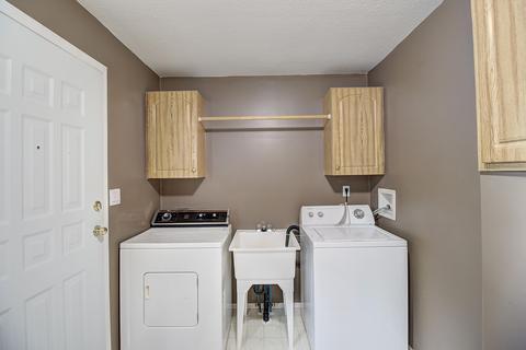 Foto del edificio - 820 Meadow Creek Rd