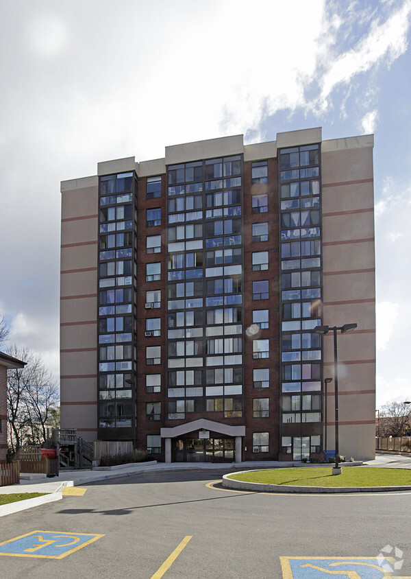 Photo du bâtiment - Lakeview Promenade