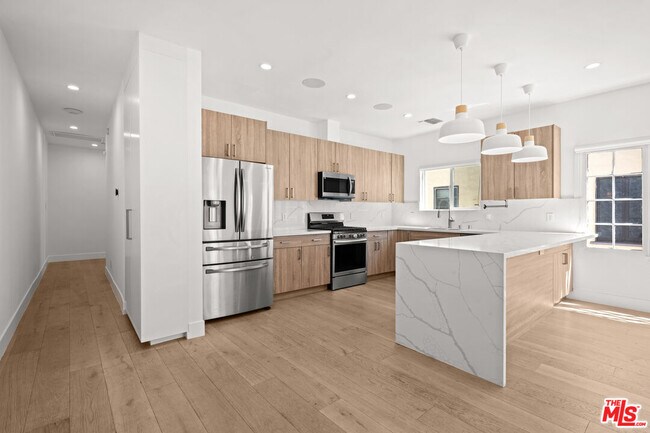 Foto del edificio - 424 N Gardner St