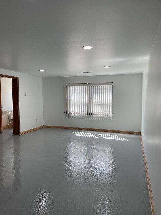 Foto del edificio - 7016 Antioch Rd