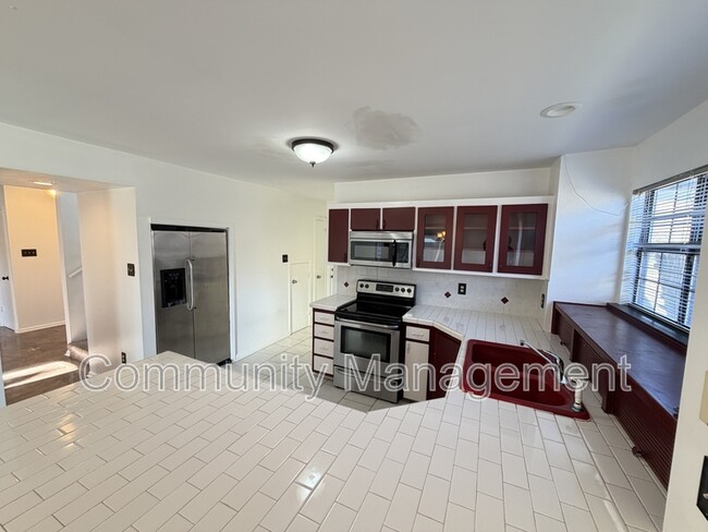 Foto del edificio - 533 Hadley Dr