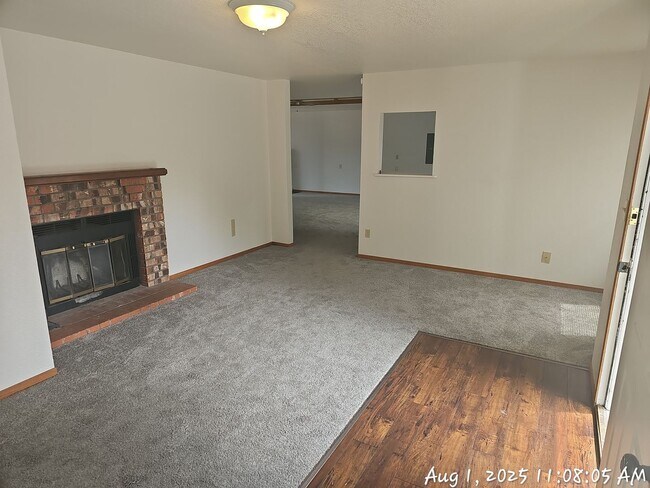 Foto del edificio - Auburn retro rambler home - 3 bedrooms and...