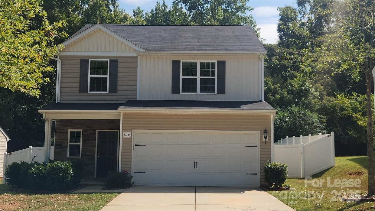 Foto principal - 6234 Sydney Mae Ln