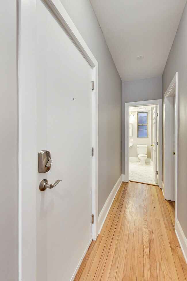 Foto del edificio - 932 Pleasant St
